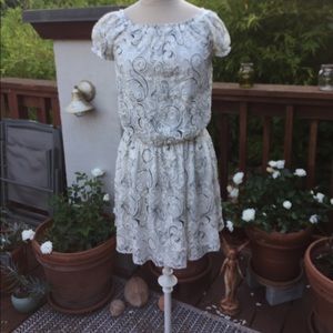NWOT Alice & Olivia Embroidered Dress